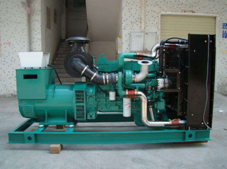 兴文1100kw康明斯柴油发电机组图片 兴文1100kw康明斯柴油发电机组图片